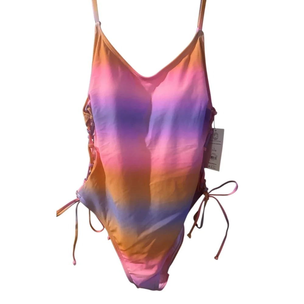 No Boundaries Juniors’ Lace Up Ombré One piece Swimsuit- Multi Color (Size L)NWT